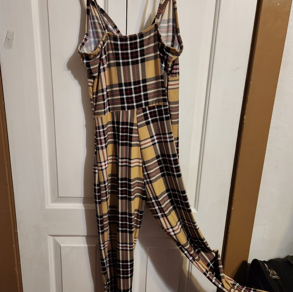 Urban Rose sleeveless body suit and jacket. - Picture 5 of 5